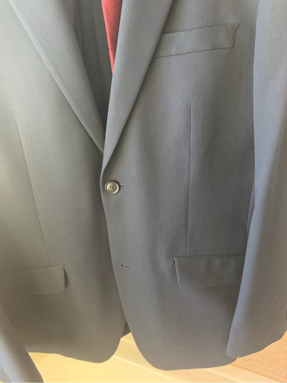 Classic Perry Ellis Navy suit w/ Burgundy Tie - Picture 3 of 10